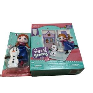 NIB DISNEY Sweet Seams Frozen Anna and Olaf Arendelle Ice Rink Doll Set ages 4+